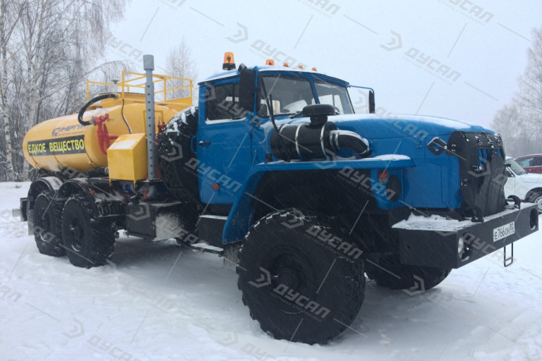 Агрегат кислотной обработки скважин на шасси УРАЛ 4320