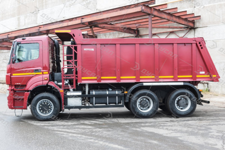 Самосвал КАМАЗ 6520-001-49В5