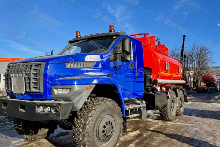 Автотопливозаправщик (бензовоз)  АТЗ-12/2 на шасси УРАЛ NEXT со спальным местом