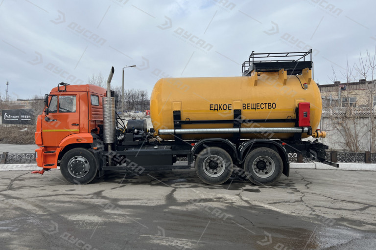 Кислотовоз АЦК-12 на шасси КАМАЗ 65115 Кислотовоз АЦК-12 на шасси КАМАЗ 65115