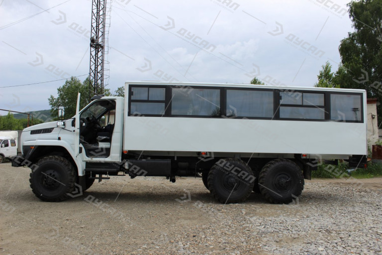 Вахтовый автобус УРАЛ NEXT 3255-5013-71Е5