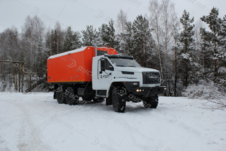 ППУА 1600/100 на шасси УРАЛ Next со спальным местом и хоз. отсеком