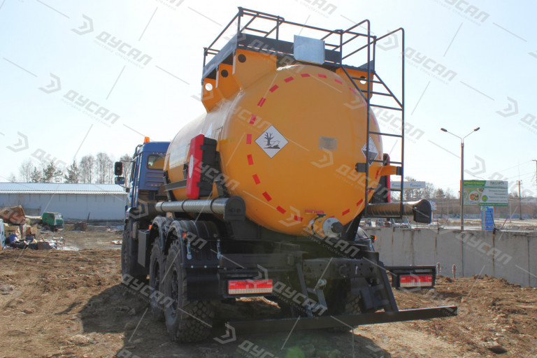 Кислотовоз АЦК-10 на шасси КАМАЗ 43118