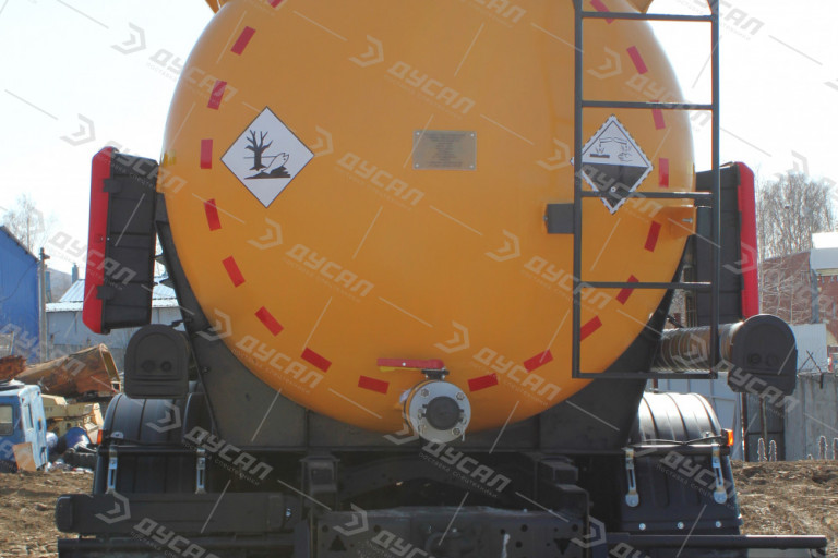 Кислотовоз АЦК-10 на шасси КАМАЗ 43118