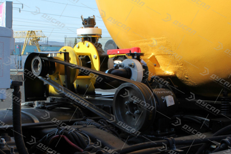 Кислотовоз АЦК-10 на шасси КАМАЗ 43118