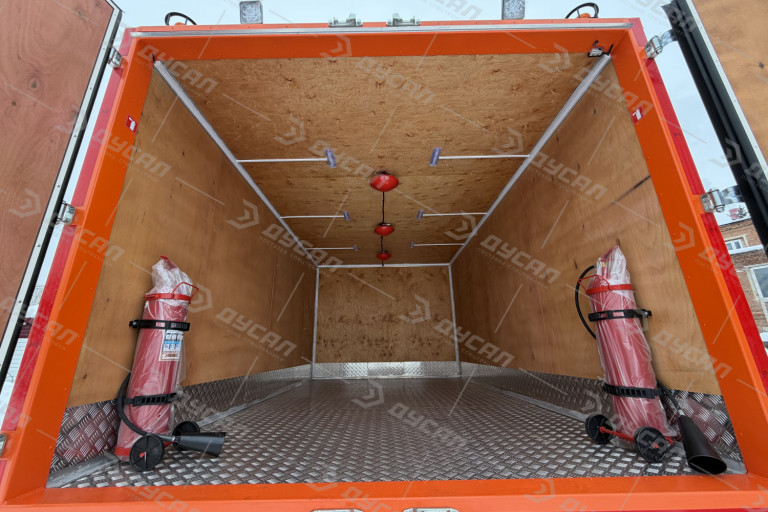 Автомобиль для перевозки взрывчатых веществ ВВ с отсеком для сопровождения на базе УРАЛ 4320 NEXT