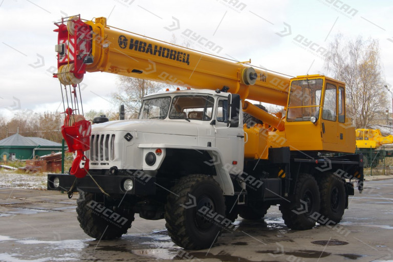Автокран ИВАНОВЕЦ КС-35714 на шасси УРАЛ
