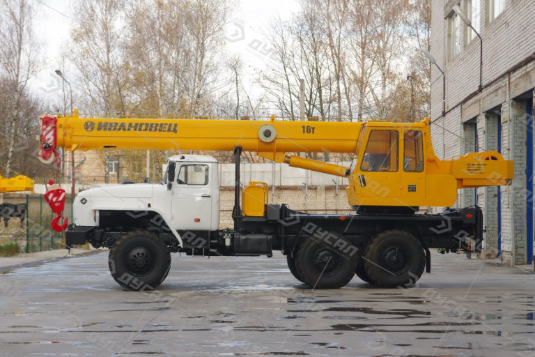 Автокран ИВАНОВЕЦ КС-35714 на шасси УРАЛ