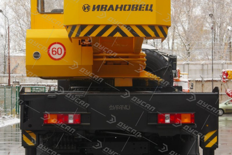 Автокран "ИВАНОВЕЦ" КС-45717-1 на шасси УРАЛ 4320 (ОВОИД)