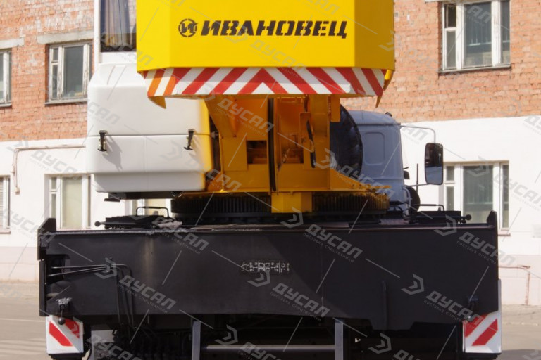 Автокран "ИВАНОВЕЦ" КС-45717-1Р на шасси УРАЛ 4320 (ОВОИД)