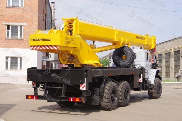 Автокран "ИВАНОВЕЦ" КС-45717-1Р на шасси УРАЛ 4320 (ОВОИД)