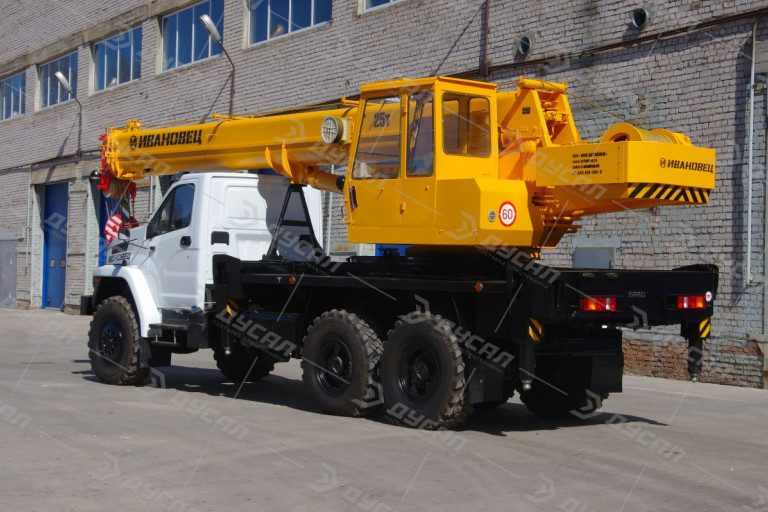 Автокран "ИВАНОВЕЦ" КС-45717-2 на шасси УРАЛ NEXT 4320 (ОВОИД)