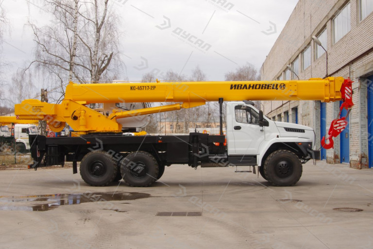 Автокран "ИВАНОВЕЦ" КС-45717-2Р ZF на шасси УРАЛ NEXT 4320 (ОВОИД)