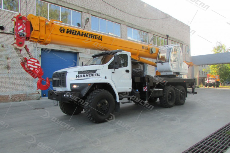 Автокран "ИВАНОВЕЦ" КС-45717-2Р AIR на шасси УРАЛ NEXT 4320 (ОВОИД)