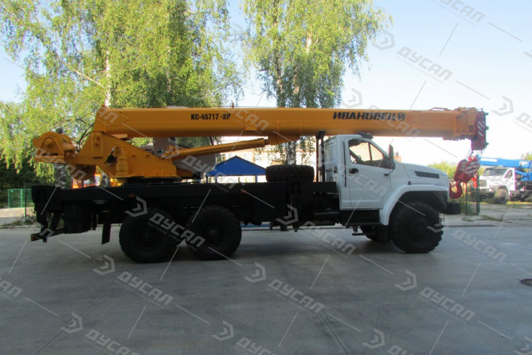 Автокран "ИВАНОВЕЦ" КС-45717-2Р AIR на шасси УРАЛ NEXT 4320 (ОВОИД)