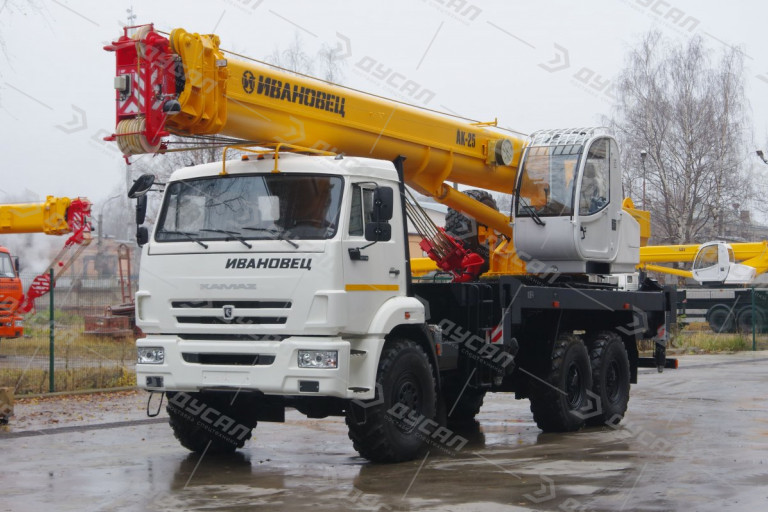 Автокран "ИВАНОВЕЦ" КС-45717К-3Р на шасси КамАЗ 43118 (ОВОИД)