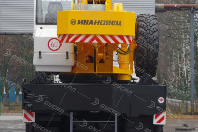 Автокран "ИВАНОВЕЦ" КС-45717К-3Р на шасси КамАЗ 43118 (ОВОИД)
