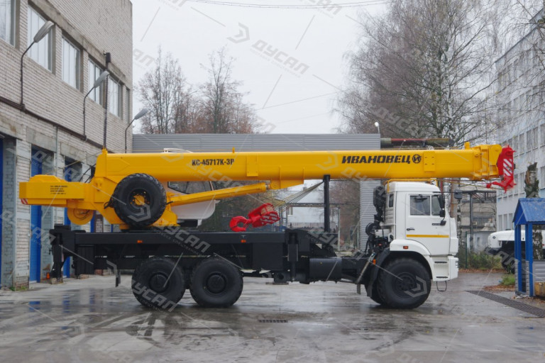 Автокран "ИВАНОВЕЦ" КС-45717К-3Р на шасси КамАЗ 43118 (ОВОИД)