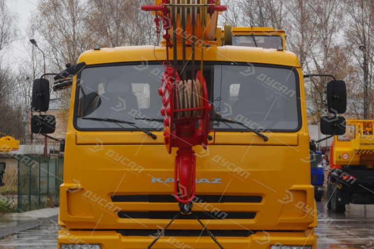 Автокран "ИВАНОВЕЦ" КС-45717К-1 на шасси КамАЗ 65115 (ОВОИД)
