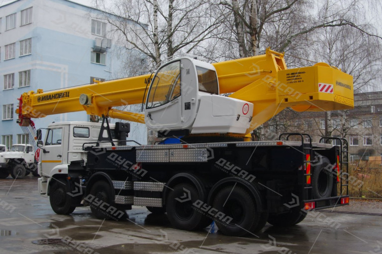 Автокран "ИВАНОВЕЦ" КС-65740-6 на шасси КамАЗ 6540 (ОВОИД)