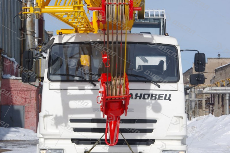 Автокран "ИВАНОВЕЦ" КС-65740-8 на шасси КамАЗ 65201 (ОВОИД)