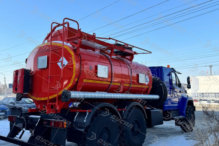 Автотопливозаправщик (бензовоз)  АТЗ-12/2 на шасси УРАЛ NEXT со спальным местом