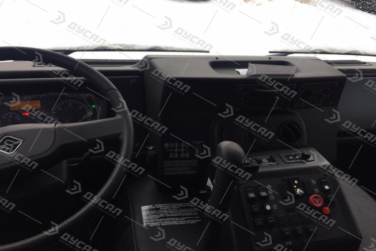 Седельный тягач УРАЛ 63704К-0111Е5