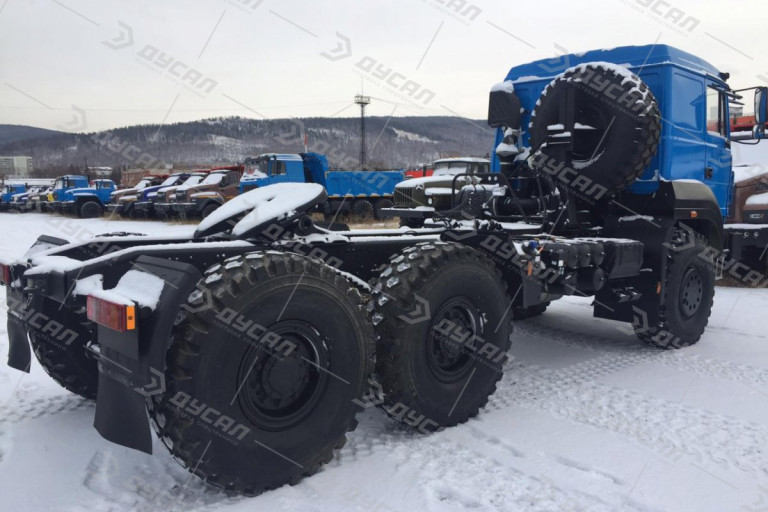 Седельный тягач УРАЛ 63704К-0111Е5