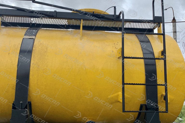 Кислотовоз АЦК-6 на шасси 53605 Кислотовоз АЦК-6 на шасси 53605