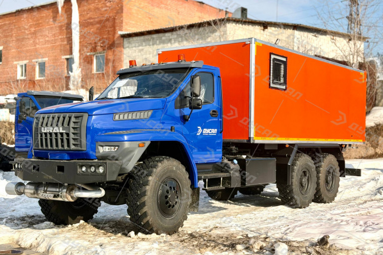Автомобиль для перевозки взрывчатых веществ ВВ с пассажирским отсеком 6 человек на базе УРАЛ 4320 NEXT