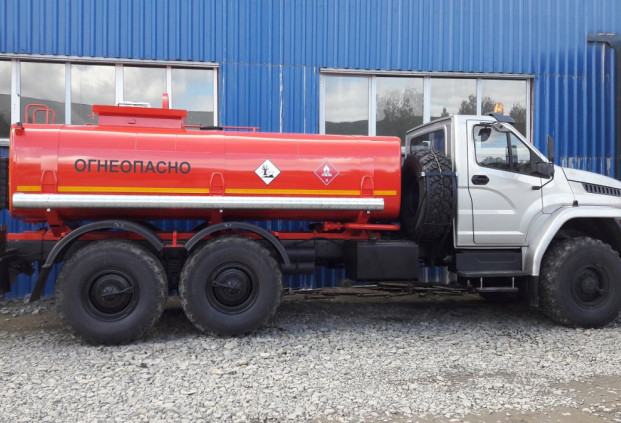 Автоцистерна нефтепромысловая АЦН-10 на шасси УРАЛ NEXT 4320-74Г38