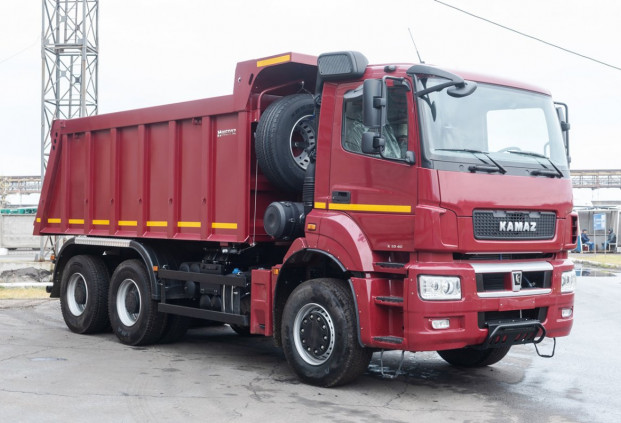 Самосвал КАМАЗ 6520-001-49В5