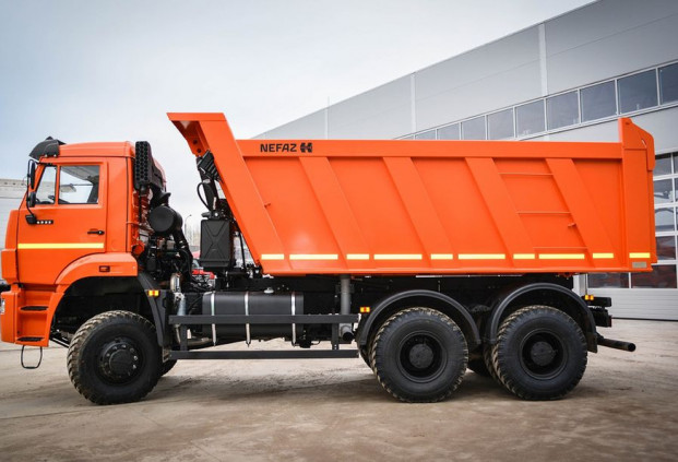 Самосвал КАМАЗ 6522-6011-53