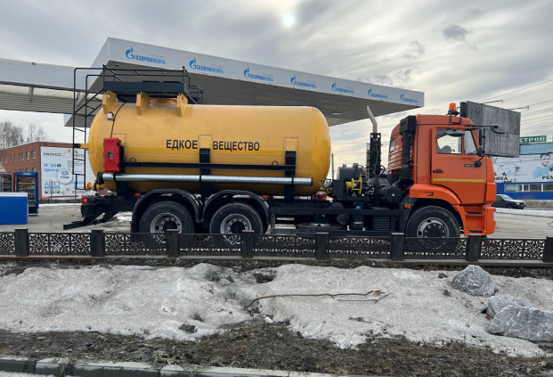 Кислотовоз АЦК-12 на шасси КАМАЗ 65115