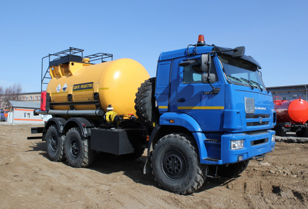 Кислотовоз АЦК-10 на шасси КАМАЗ 43118