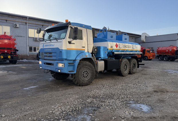 Автотопливозаправщик АТЗ-11/2 на шасси КАМАЗ 43118