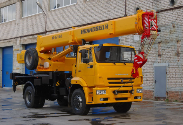 Автокран "ИВАНОВЕЦ" КС-35714К-3 на шасси КамАЗ 53605 (ОВОЙД)