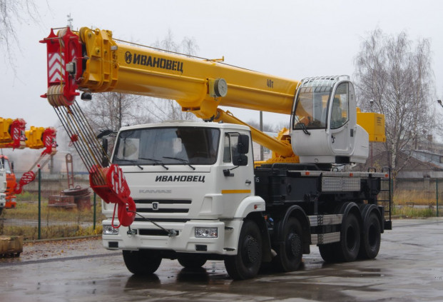 Автокран "ИВАНОВЕЦ" КС-65740-6 на шасси КамАЗ 6540 (ОВОИД)