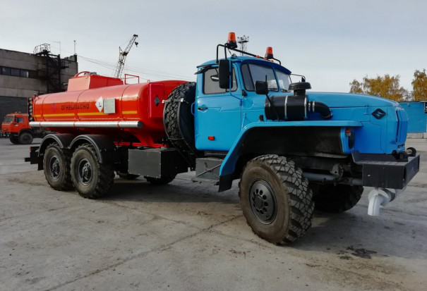АТЗ-10 на шасси УРАЛ 4320-60Е5